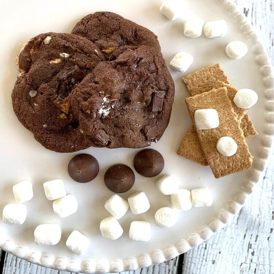 S'mores Cookies (Ready-to-bake dough)*